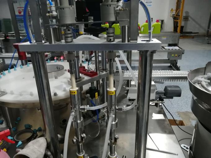 Roll-on Bottle Filling Capping Machine with Conveyor